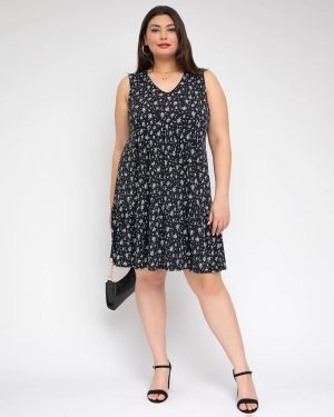 Plus Size Sleeveless Floral Dress