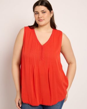 Plus Size Solid Trim Detail Blouse